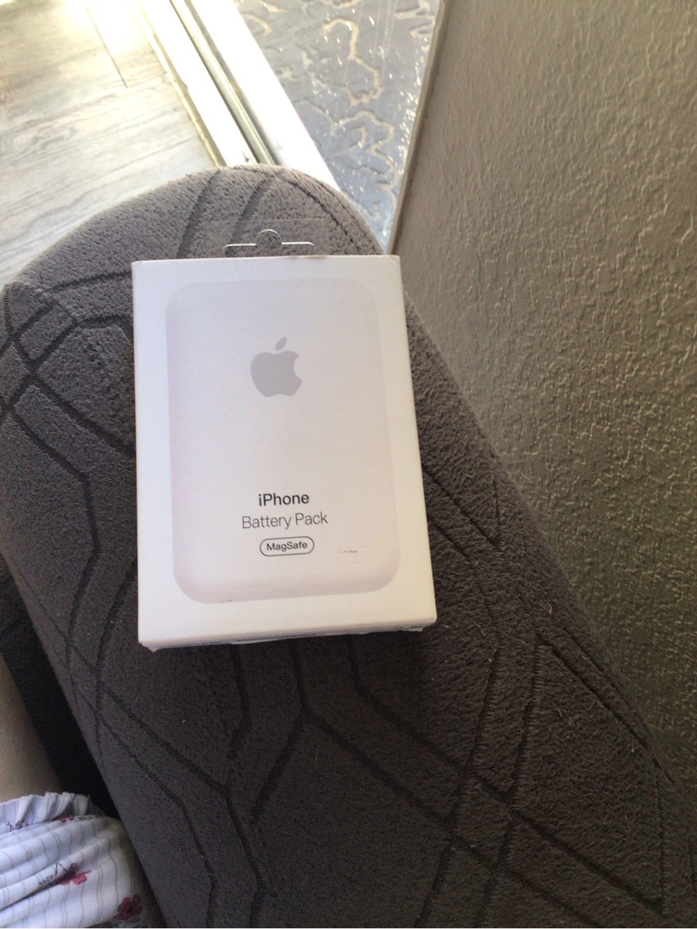 Apple iPhone Battery Pack MagSafe - White